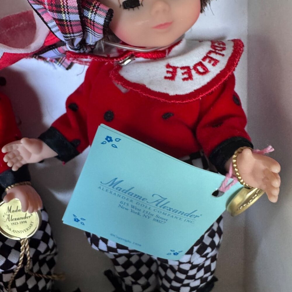Madame Alexander Tweedle Dum Tweedle Dee Set 13280 Alice Wonderland 8in MIB Tags - Picture 4 of 9